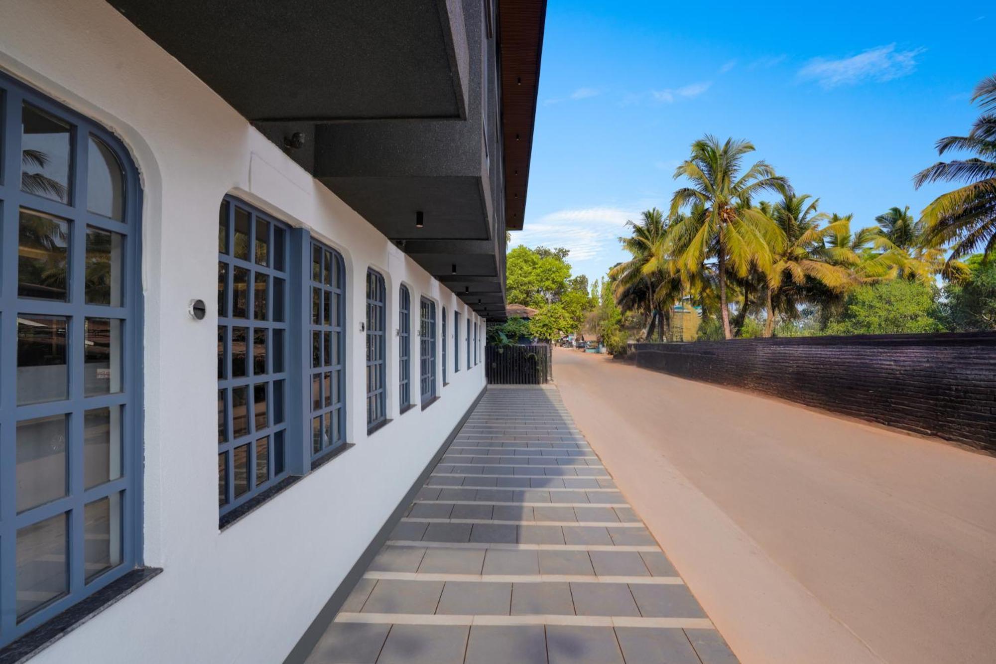 Lemon Tree Hotel, Anjuna, Goa ヴァガトール エクステリア 写真
